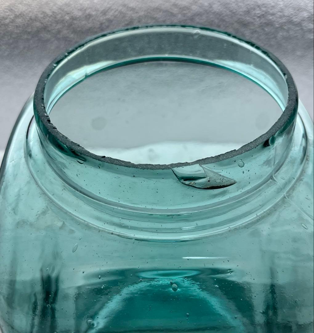 【気泡たっぷりガラス瓶】昭和レトロ　ブルー系　蓋付きガラス瓶