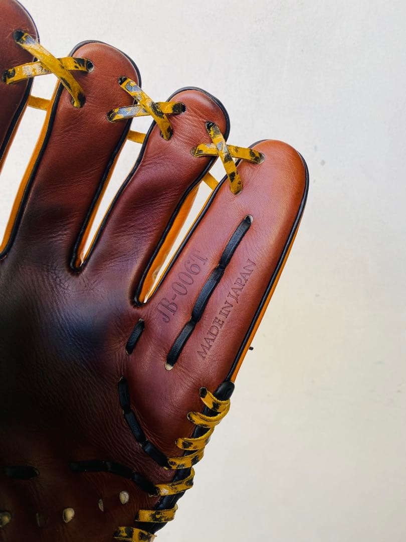 和牛JB 硬式オーダーグラブ（内野手用）