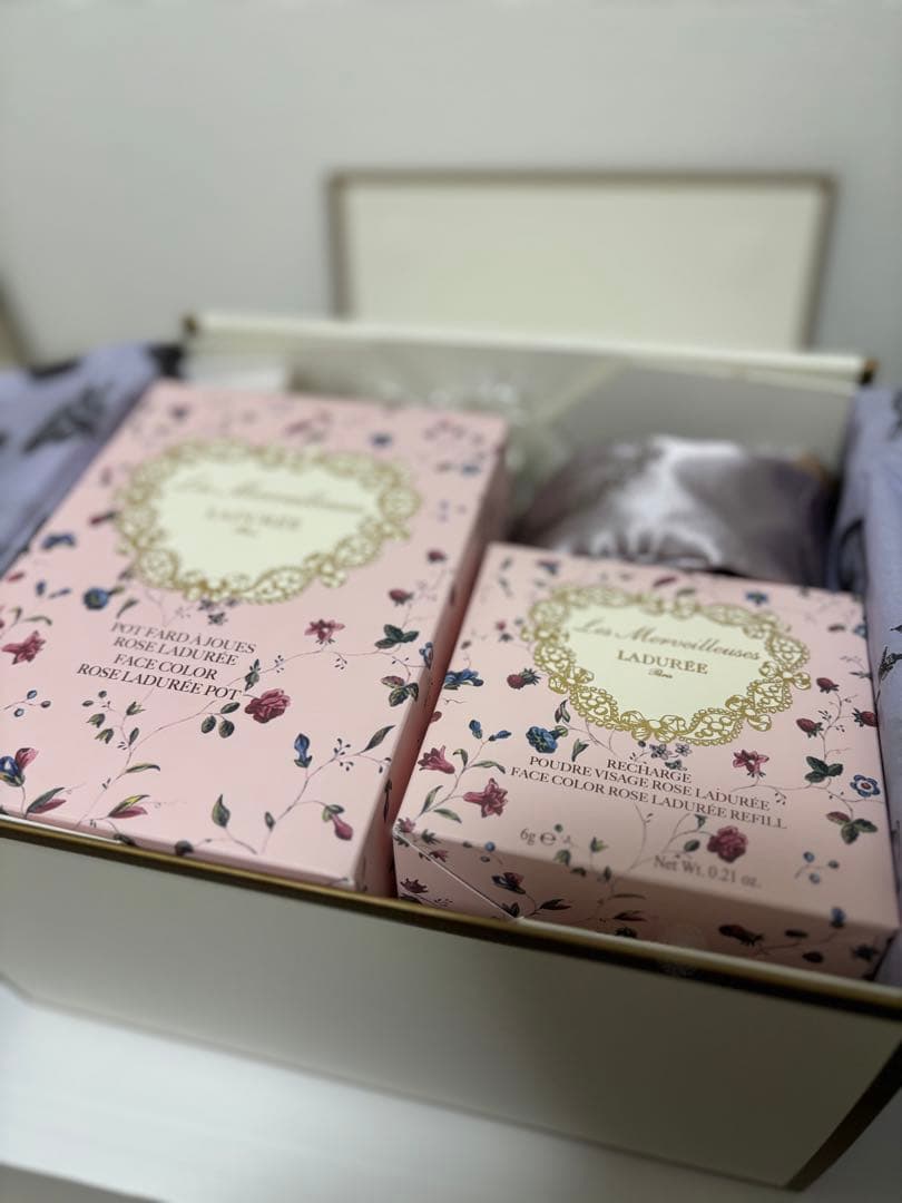 Ladurée パウダーチーク（廃盤）