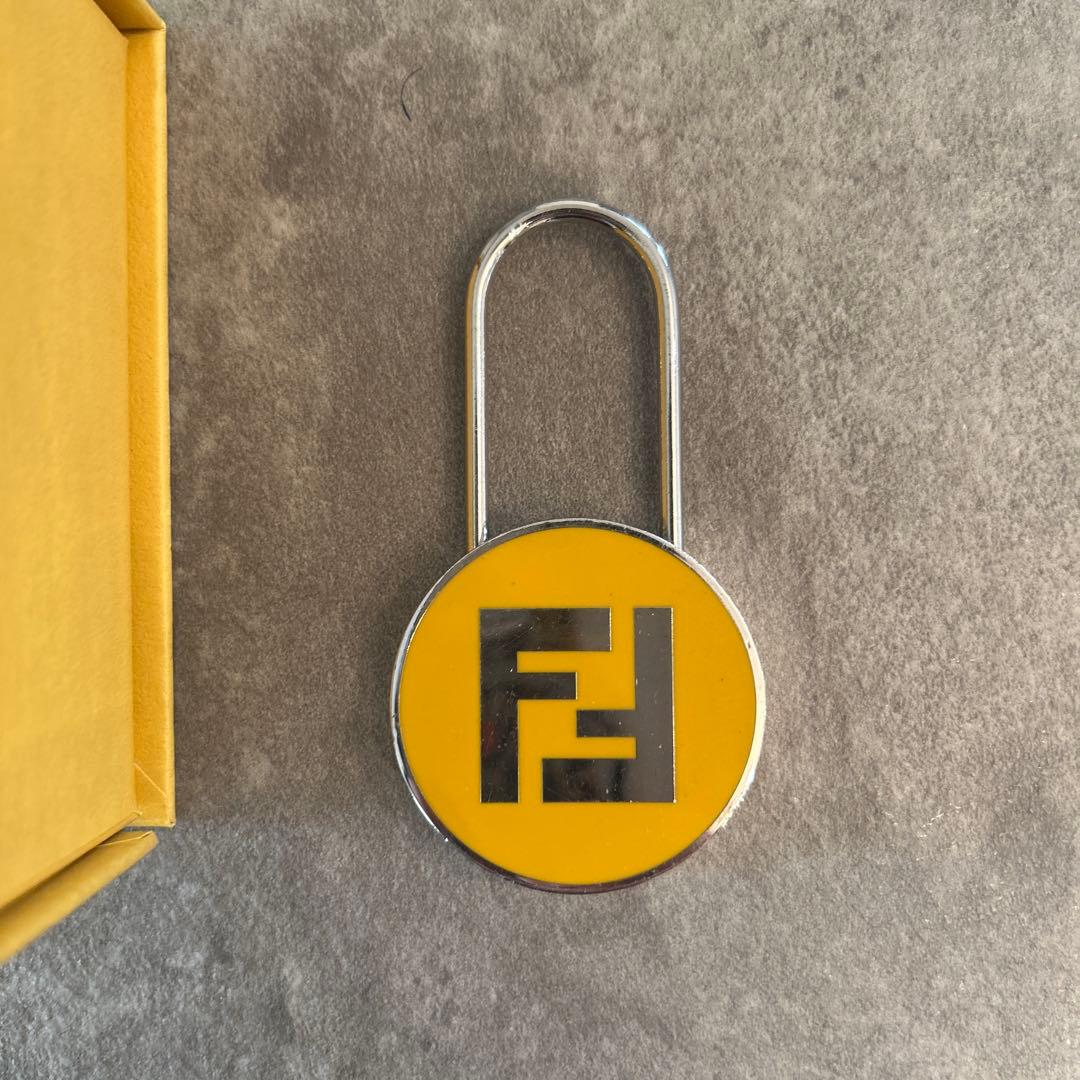 FENDI FFロゴ メタル キーリング キーチャーム