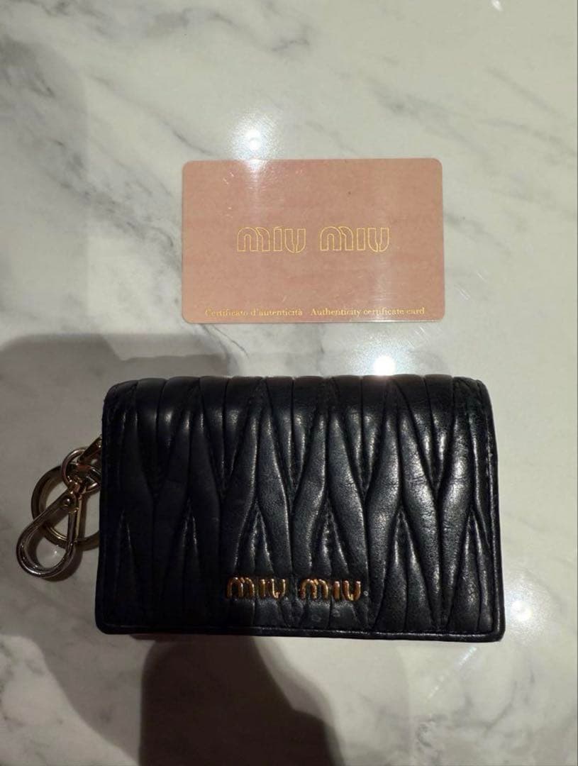 MIU MIU ブラック 名刺入れ キルティング