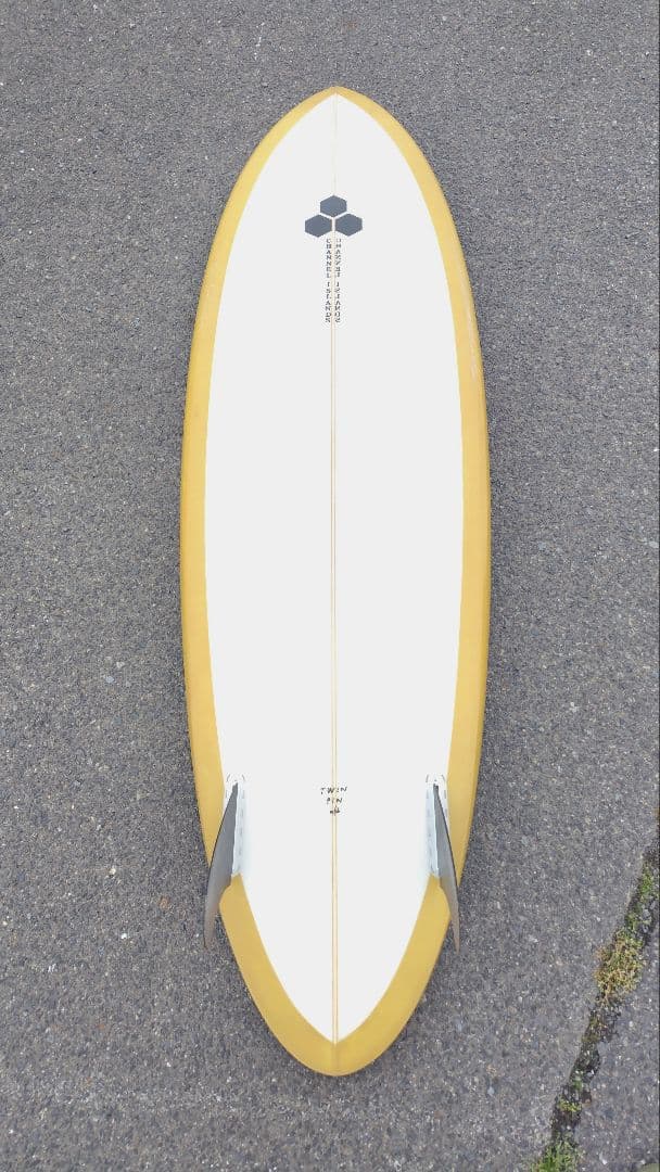 中古ショートボード アルメリック！フィン、リーシュコード、新品ハードケース付き！