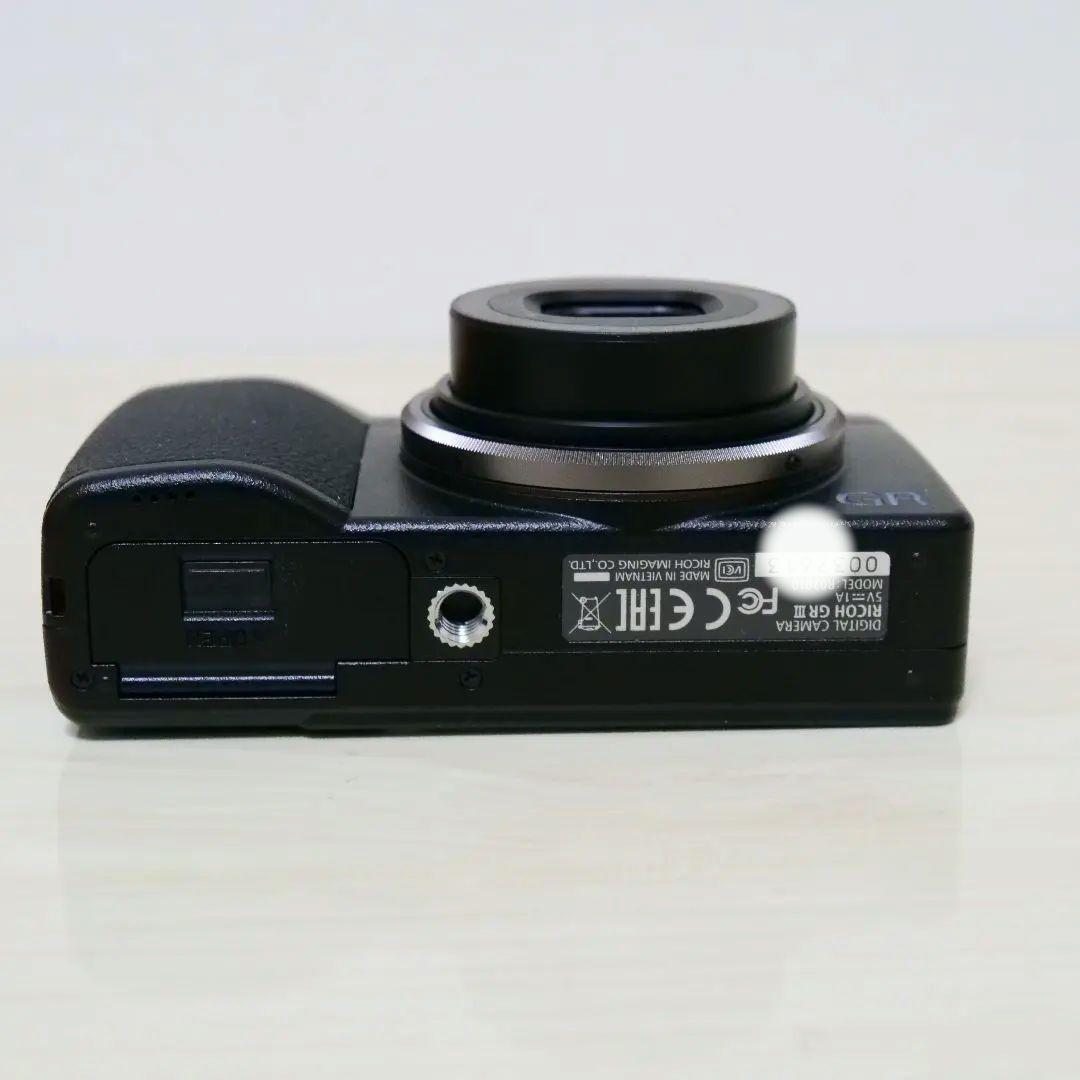 【豪華おまけ、ショット数わずか】RICOH GR Ⅲ 純正ポーチ他