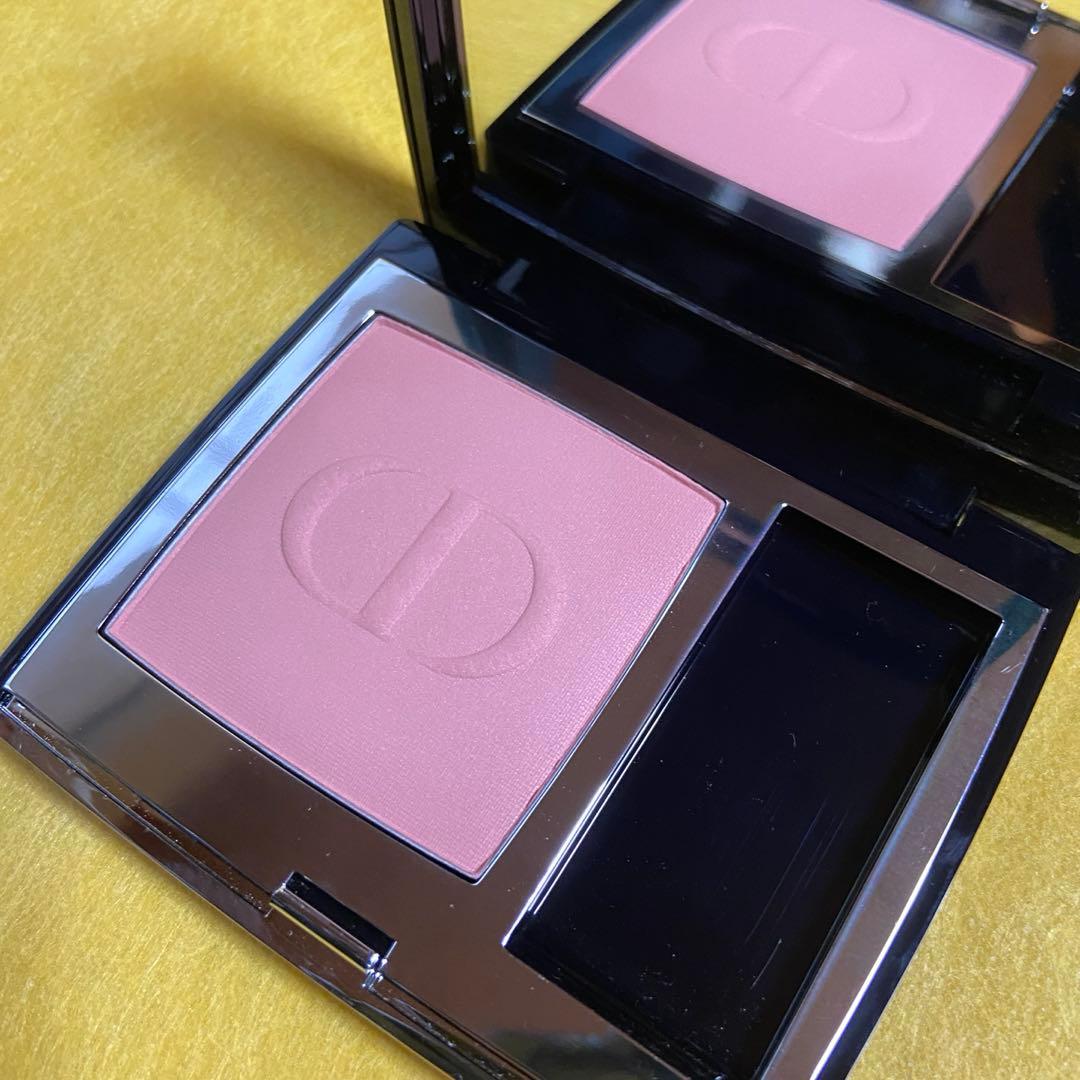 ディオールスキンルージュブラッシュ 732 ピーチコロール サテン チークカラー