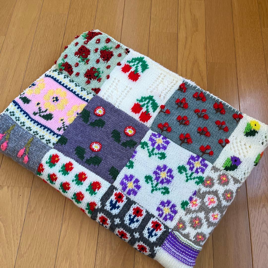 フラワーモチーフのブランケット☆ハンドメイド