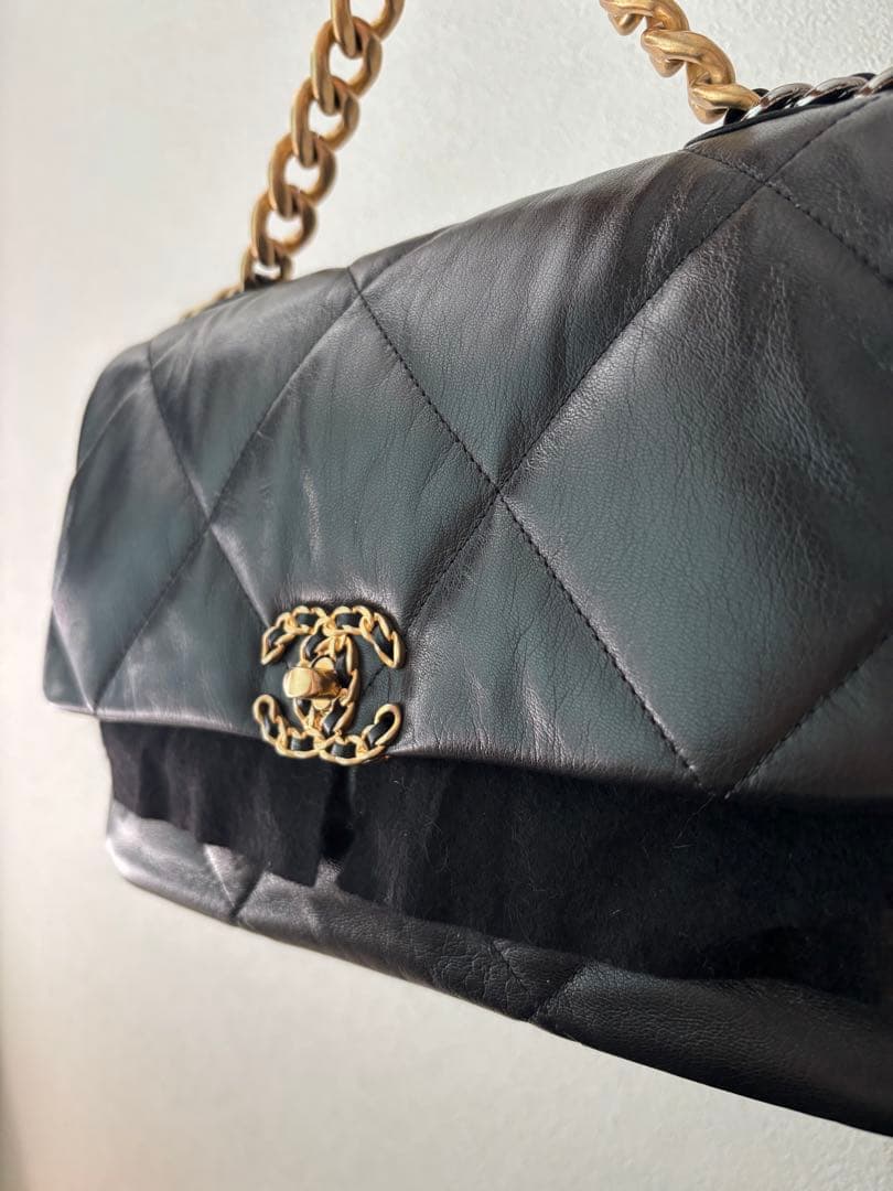 CHANEL19・シャネル19・ ブラックレザー ハンドバッグ