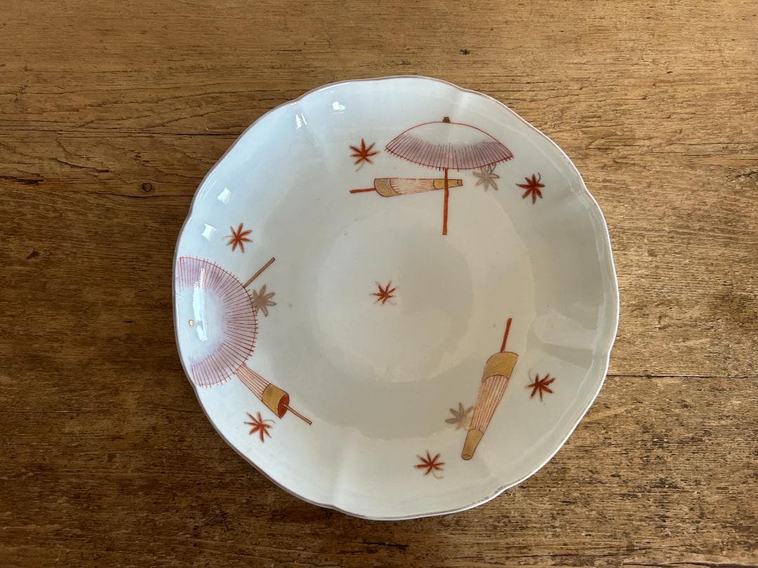 アンティークの傘と星の模様の皿3枚セット