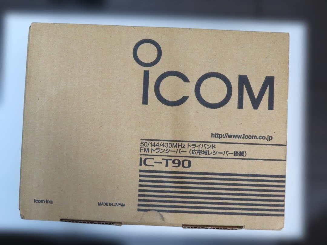 ICOM IC-T90 トランシーバー 本体と付属品