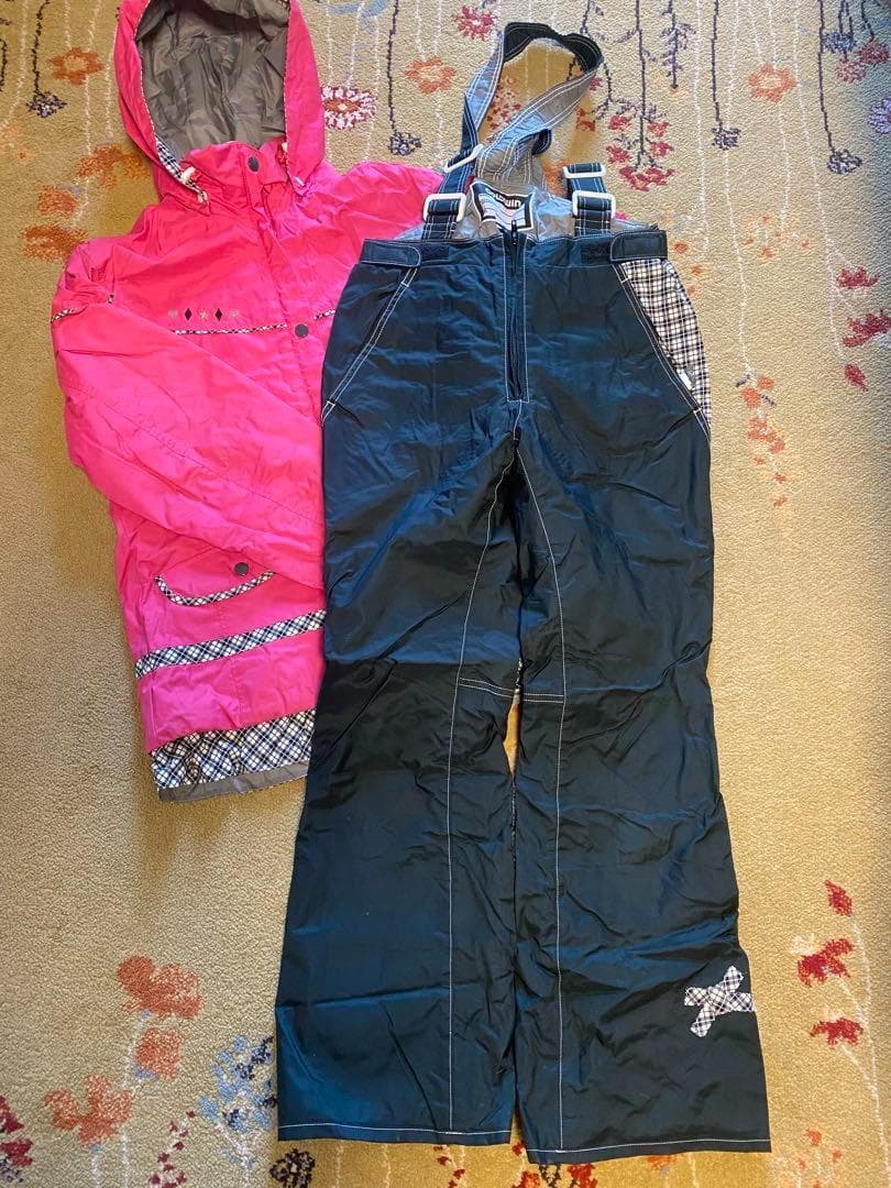 ゴールドウィン　スノーウェア　150 160上下セット