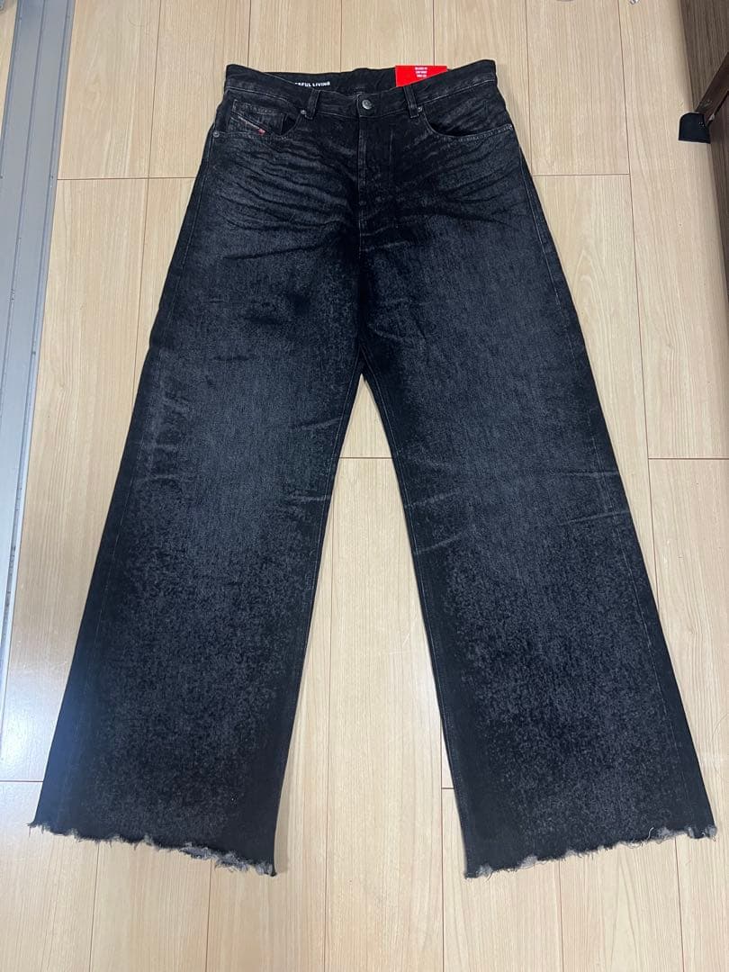 新作　Diesel フレアデニム　D-sire size30