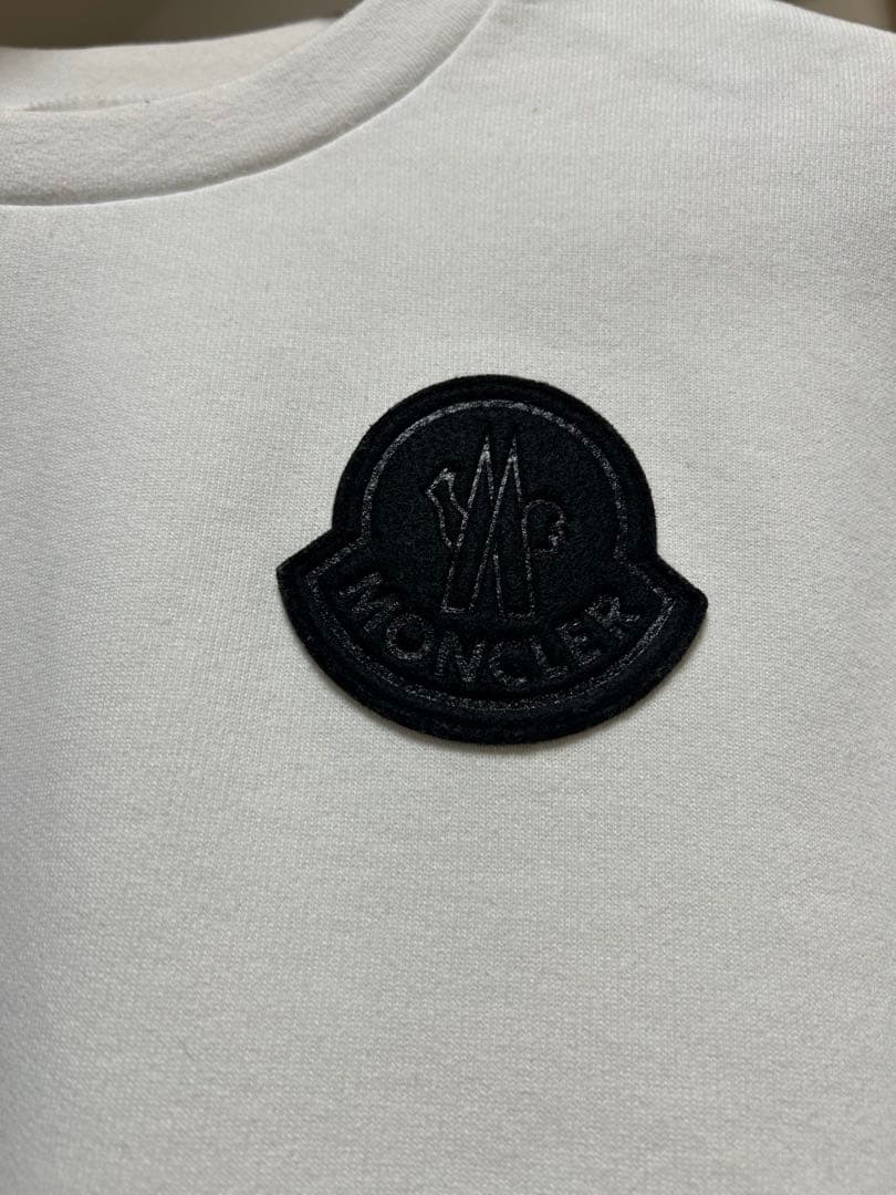 モンクレールホワイト クルーネック スウェット