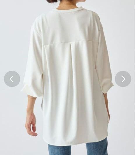 ホワイト長袖トップス