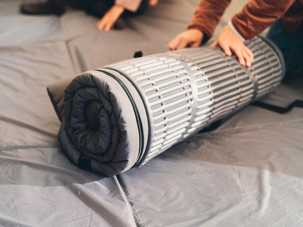 新品）2個セット　シュラフ マットプラス　グレー 寝袋