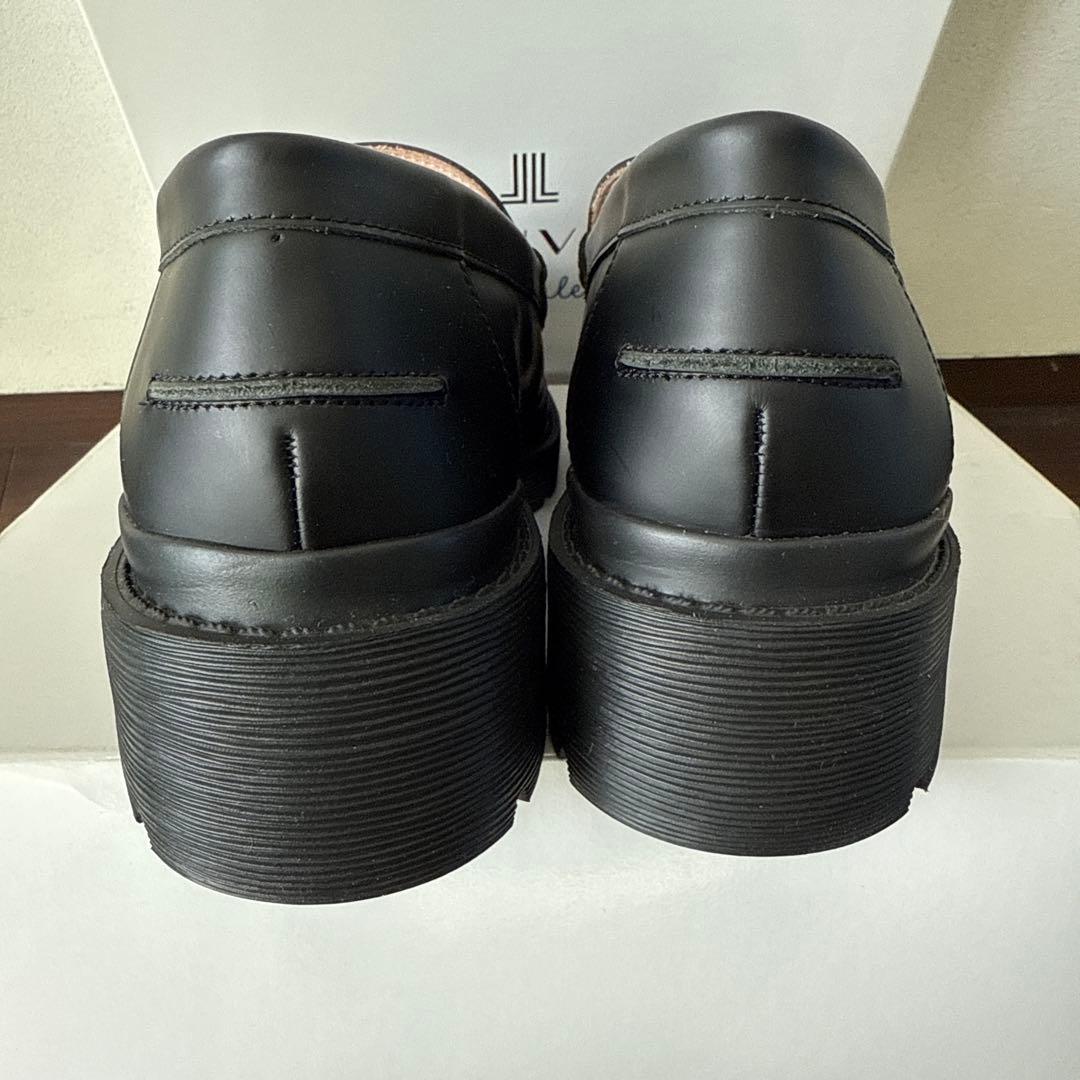 LANVIN ブラック ローファー タッセル付き