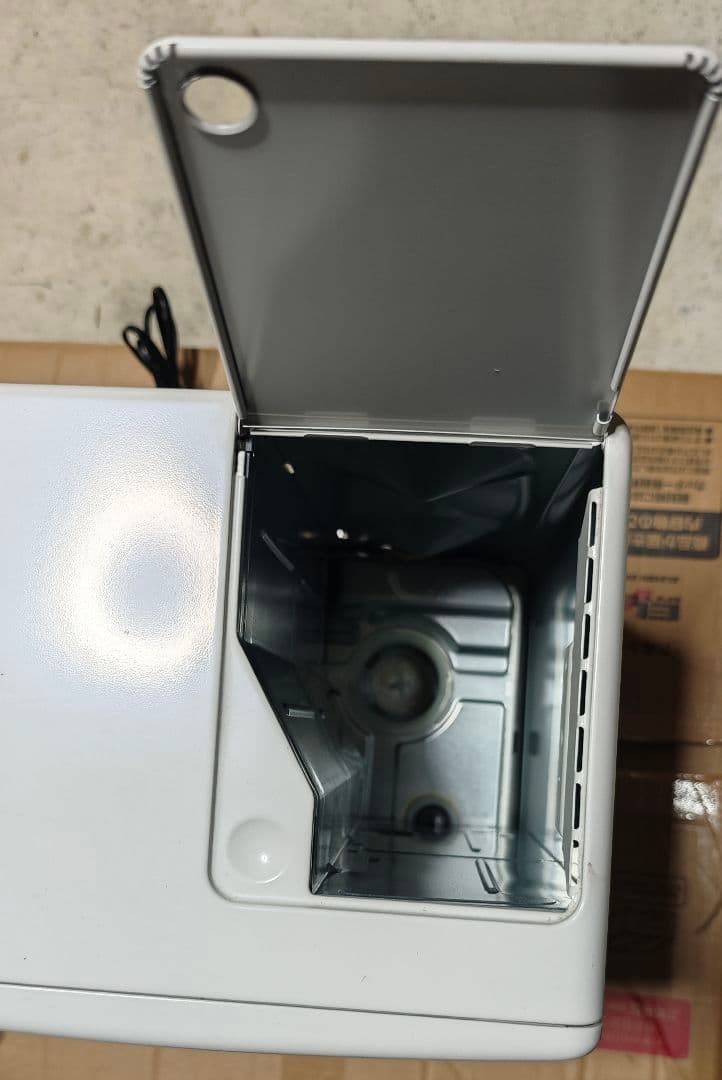 トヨトミ TOYOTOMI 石油ファンヒータ LC-331(W)