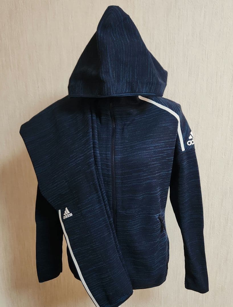 adidas フード付きジャケットネイビー ジュージ上下レディース