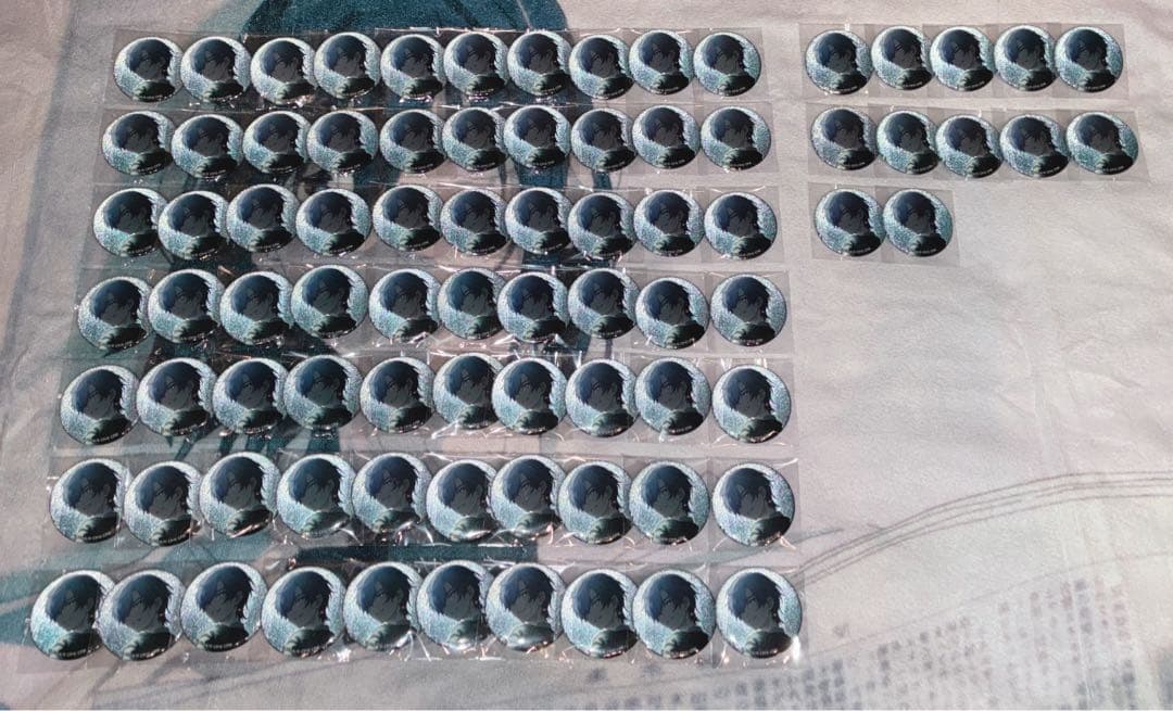 プロセカ プロジェクトセカイ KAITO グリ缶 グリッター缶バッジ 28C