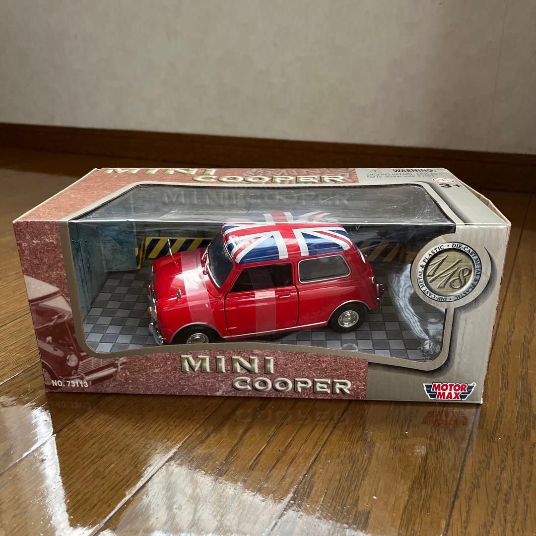 ミニカー　 ミニクーパー　1/18 赤