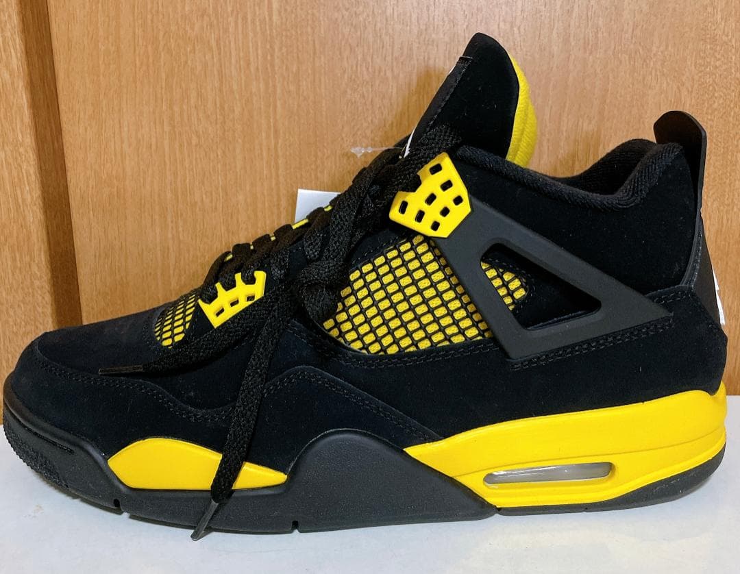 NIKE AIR JORDAN 4 RETRO サンダー ナイキ エア