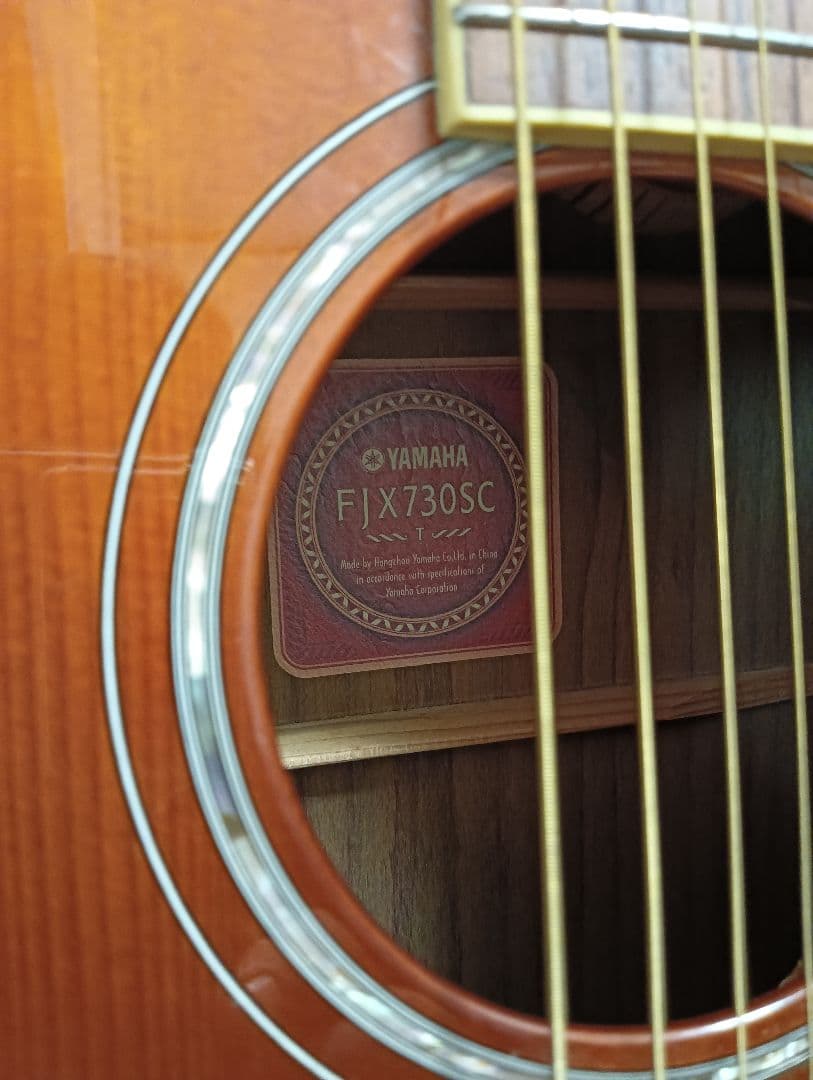 Yamaha FJX730SC アコースティックギター ハードケース付き