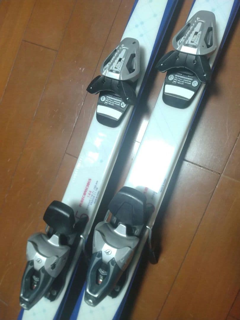 【きみ☆】144cm　PureConsciousスキー板セット♪