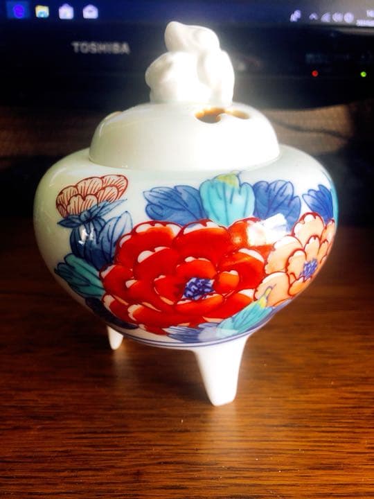 染錦牡丹 香炉 有田伊万里焼窯元 川副泰仙 鍋島 鍋島青磁