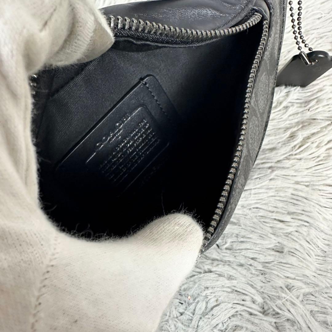 美品 コーチ PVC 2WAY ウエストバッグ シグネチャー ロゴ型押し 黒