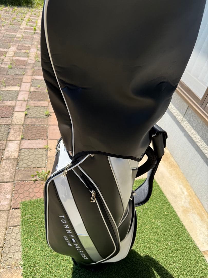 中古 美品 24年モデル トミーヒルフィガー キャディバッグ