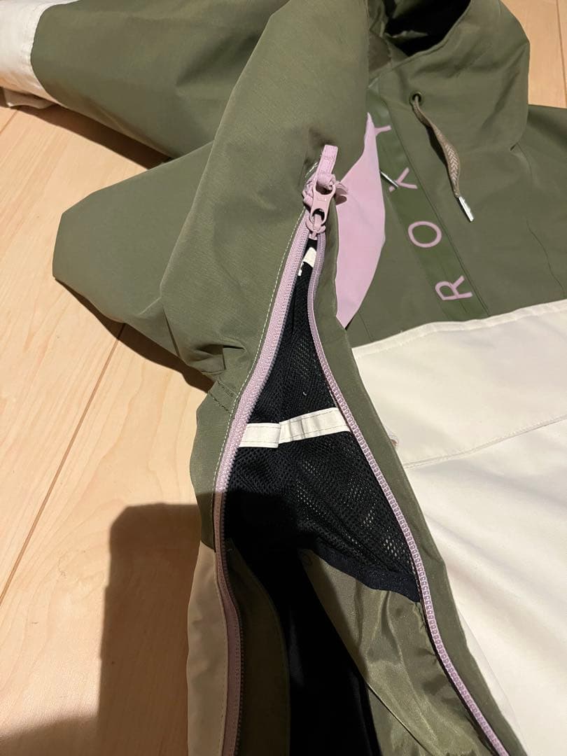 【特別値引】ROXY スノーボーウェア上下セット レディースSサイズ