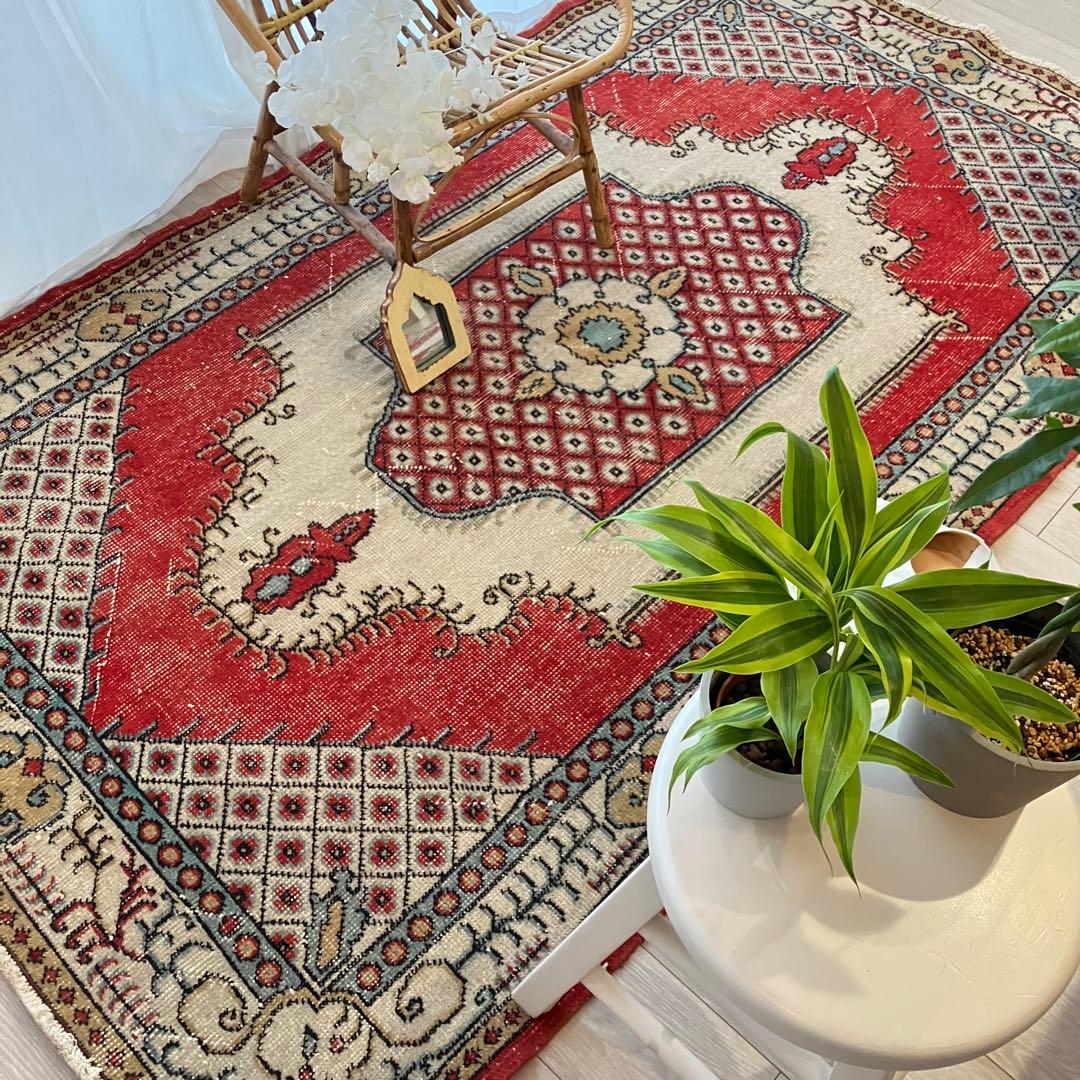 クラシカル柄✳︎117×209✳︎ 華やかレッド　ブラウン　トルコヴィンテージラグ