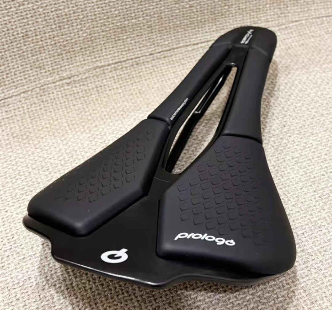 prologo SCRATCH M5 PAS サドル