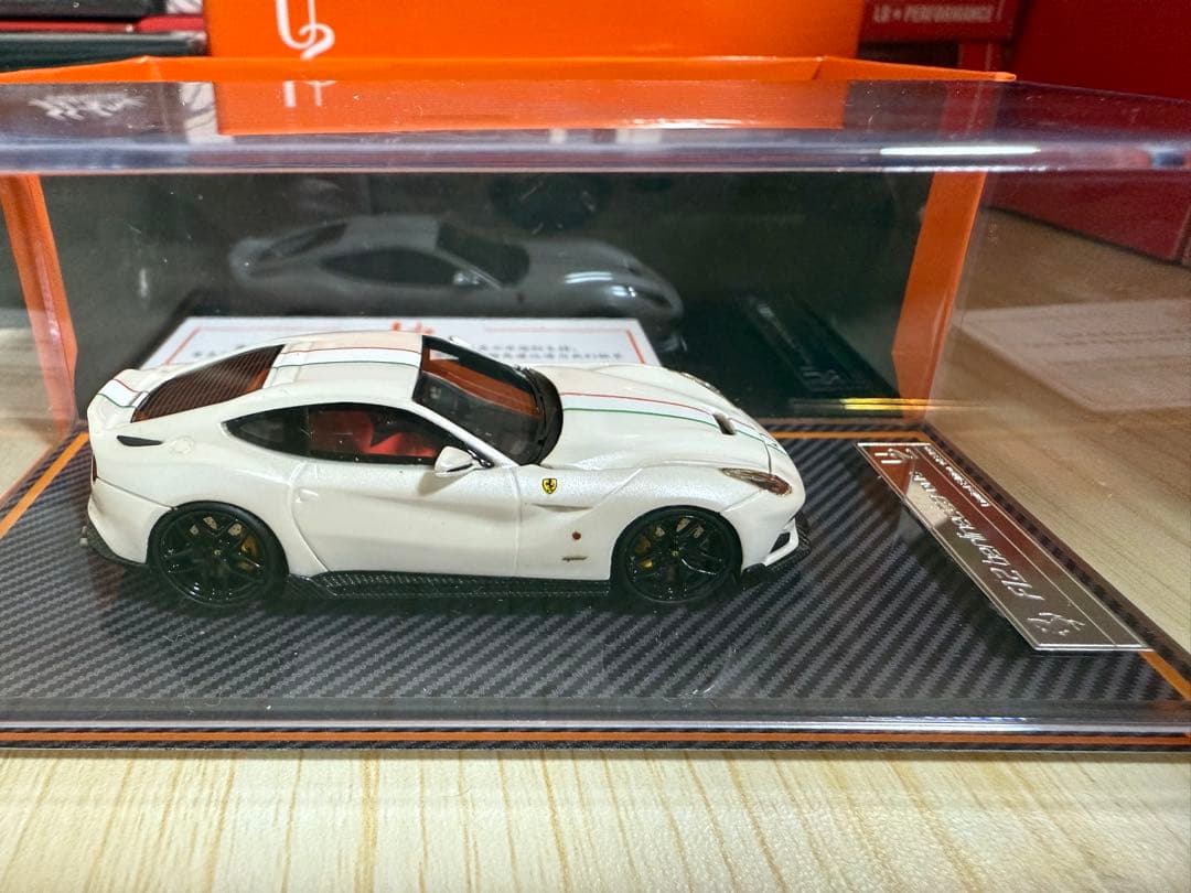 【美品】U2 Models 458 Resin 1/64 ミニカー