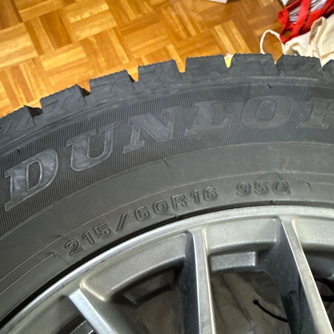 2024年製　DUNLOP 02 215/60R16　スタッドレスタイヤセット