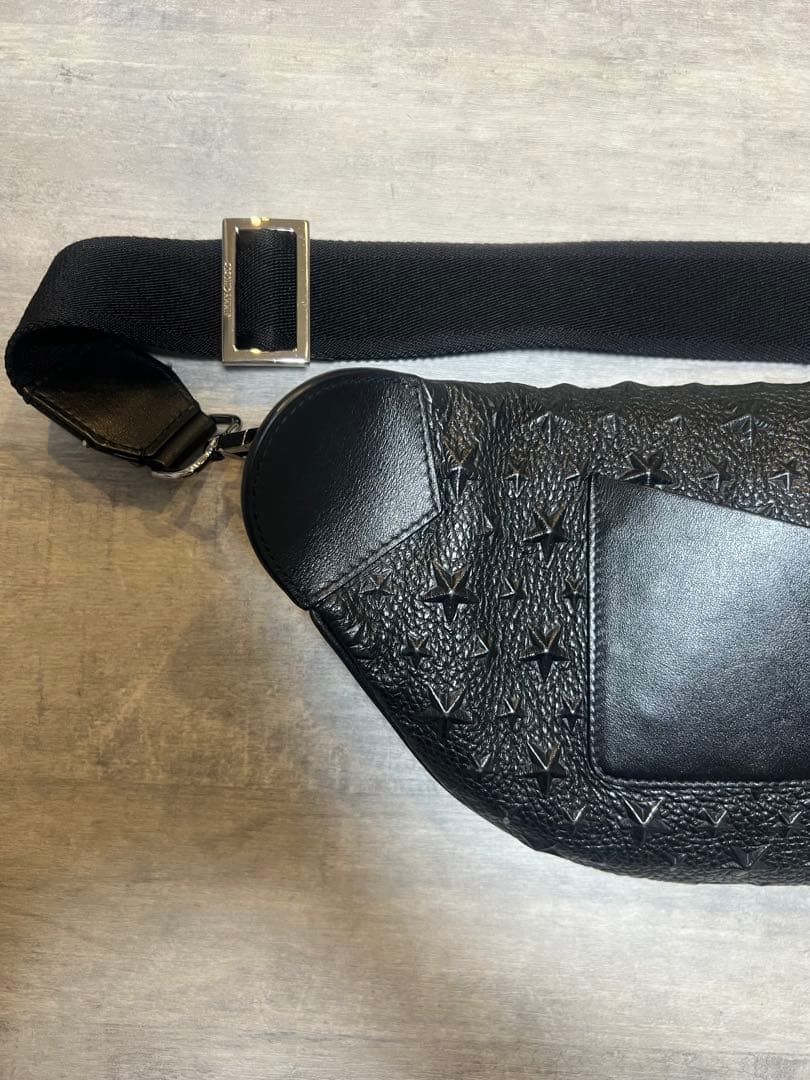 ジミーチュウ　ボディバック