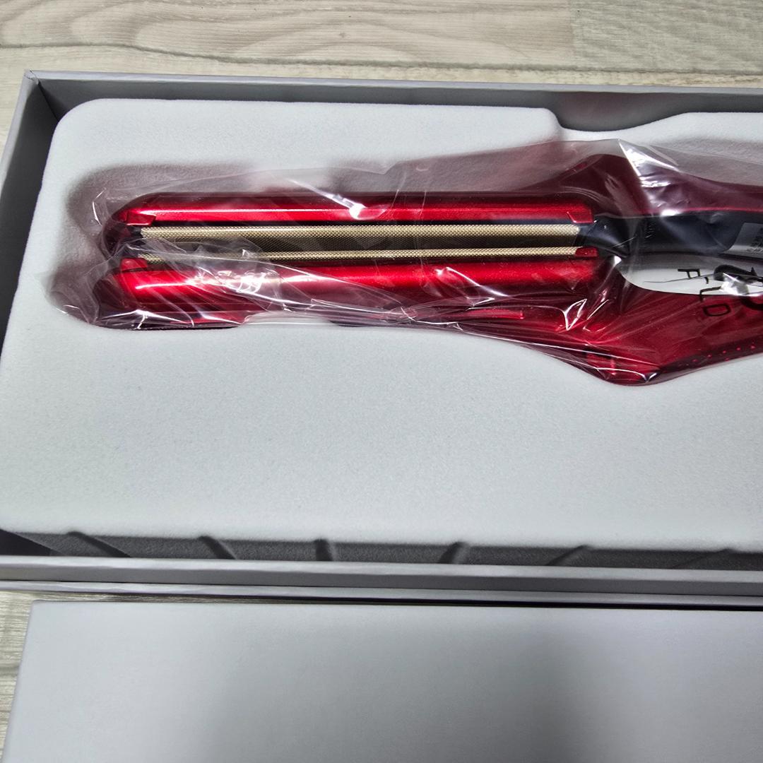 【ラディアント】新品未使用11月購入　シルクプロヘアアイロン35 radiant