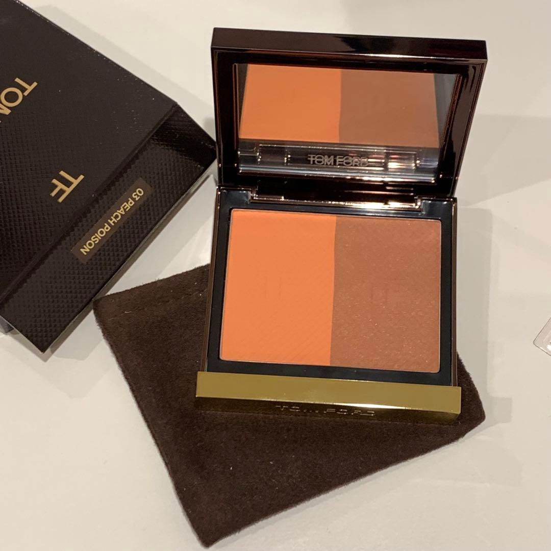 トムフォード シェイド アンド イルミネイト ブラッシュ 03