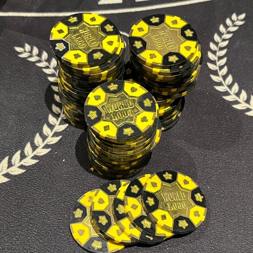 33 MGM社正規品 カジノチップ 61枚 1000$ H26年 ゴールドチップ