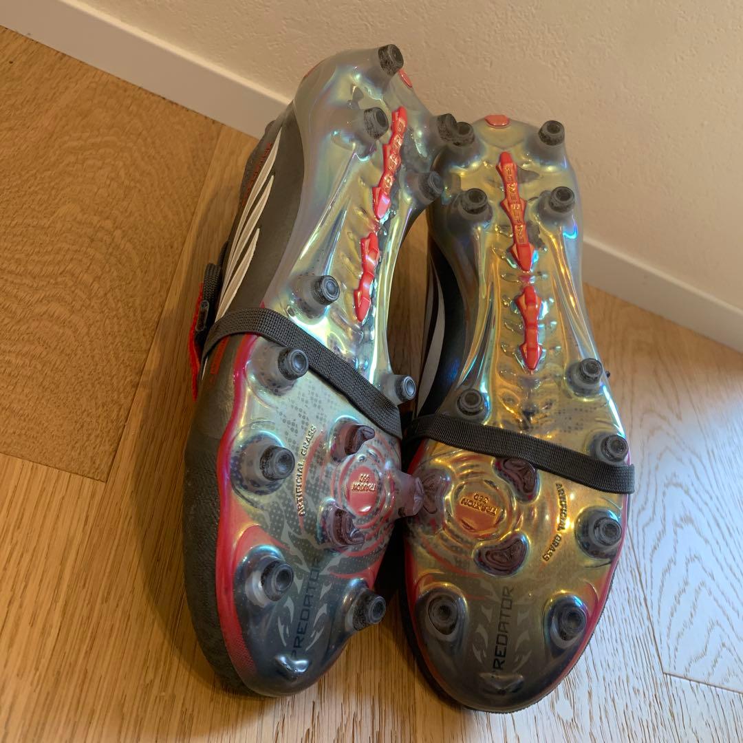 アディダス　プレデター　サッカースパイク