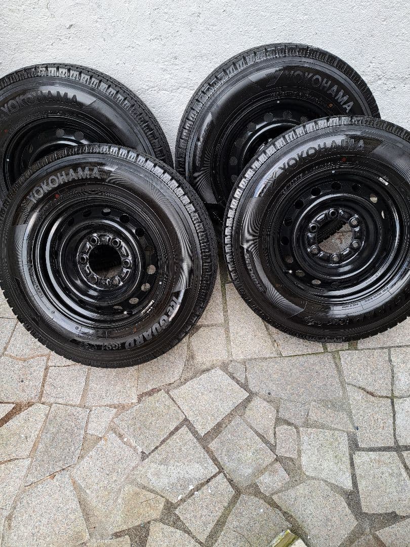 ハイエーススタッドレスタイヤ