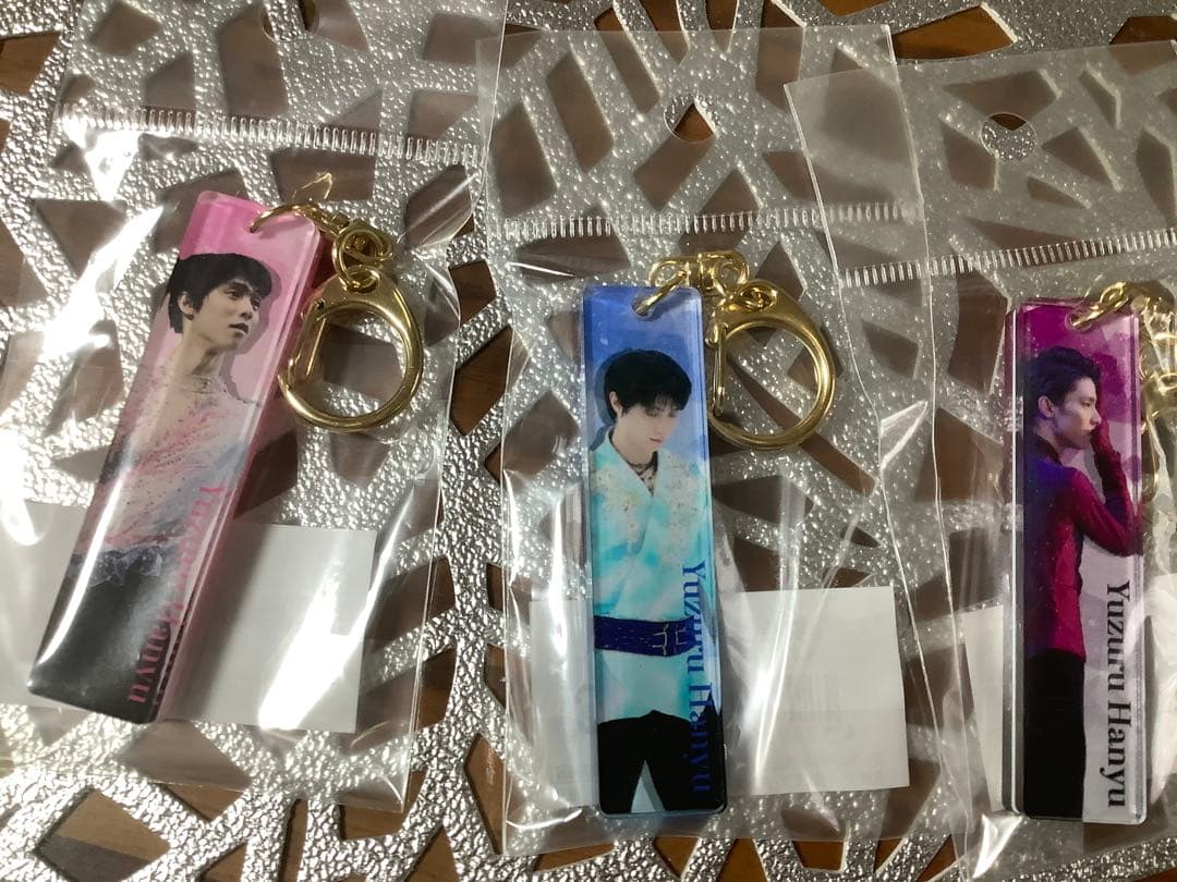 羽生結弦2022展　写真集、キーホルダー、キューピー人形