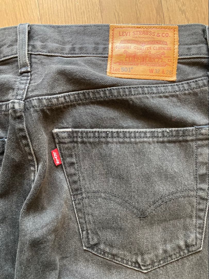 EDIFICE 別注 501ORIGINAL BLACKW32 × L28