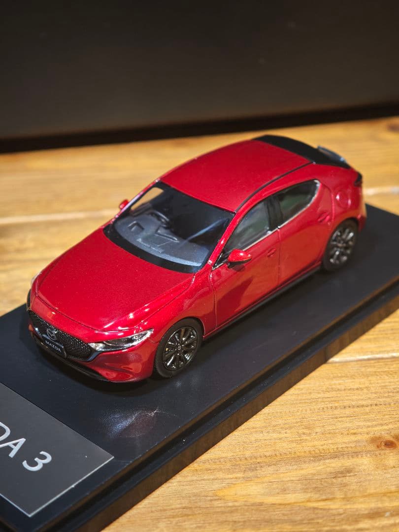 Mazda 3 スケールモデルカー レッド ファストバック