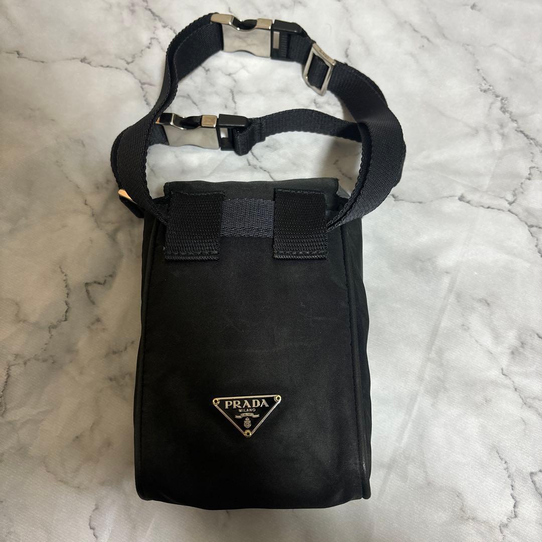 プラダ ナイロン 三角ロゴプレート ショルダーバッグ サコッシュ　2way