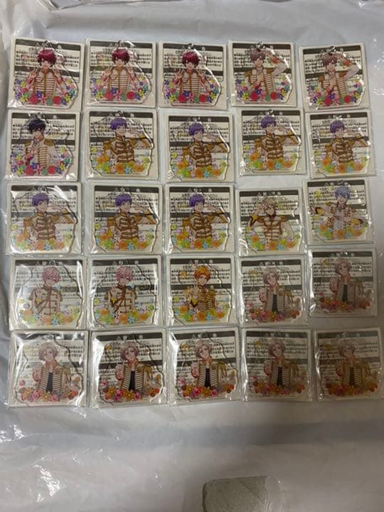 A3 スペシャルアクリルキーホルダー　１つ555円