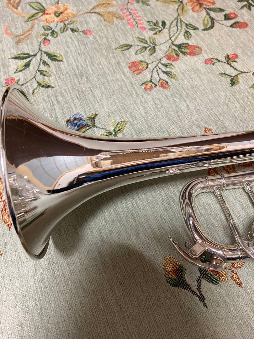 YAMAHA ヤマハ　カスタムXeno B♭トランペット　YTR-8335US