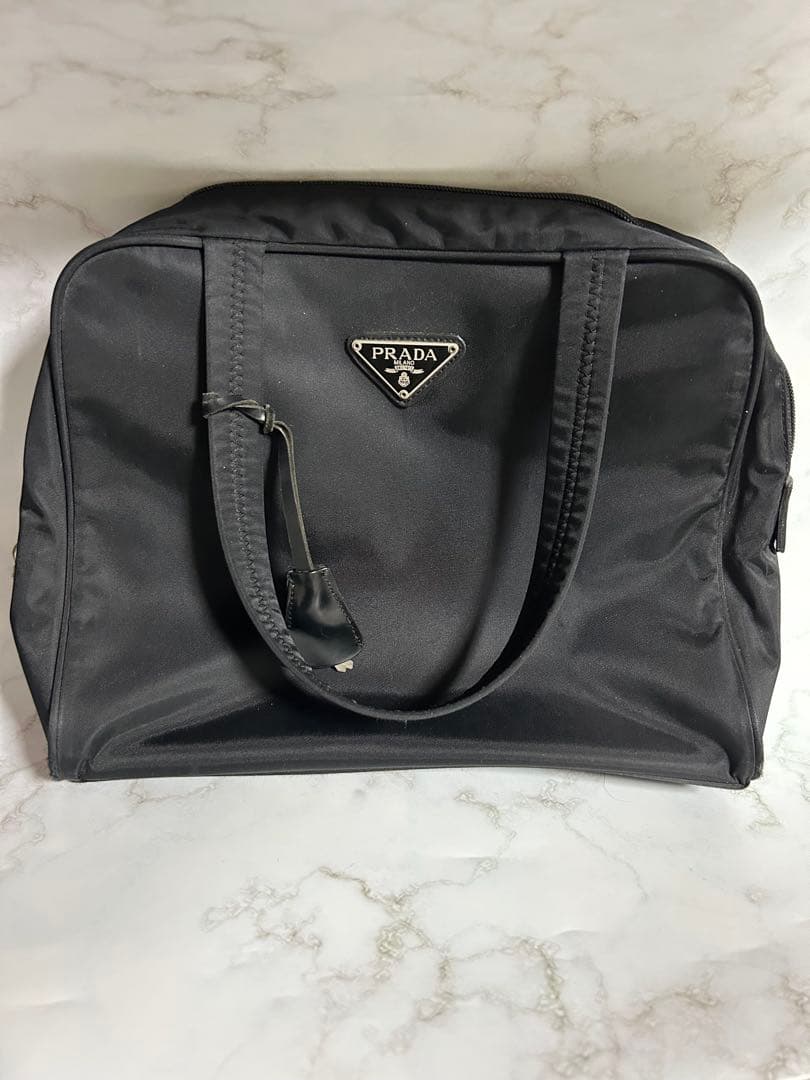大幅お値下げ中！PRADA 黒 ナイロン ハンドバッグ