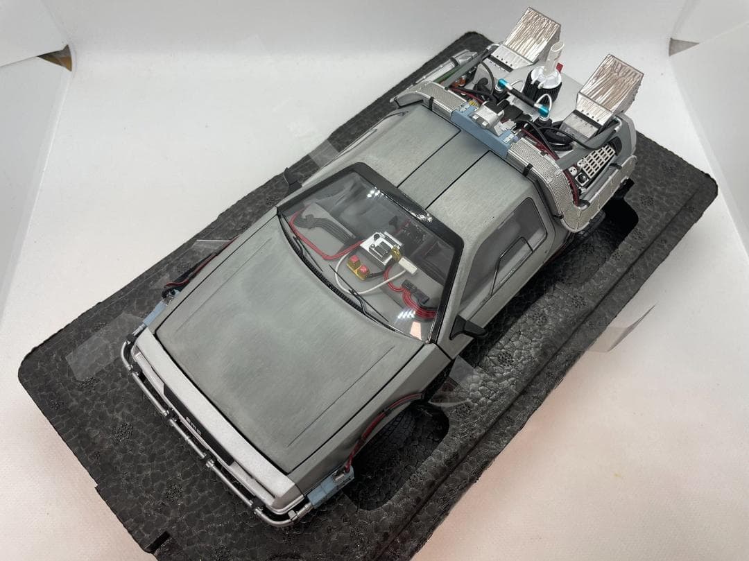 205-100 HotWheels 1/18 バック トゥ ザ フューチャー