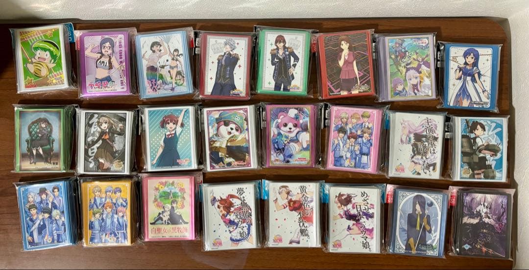 キャラクタースリーブ　デッキシールド　70個　まとめ売り