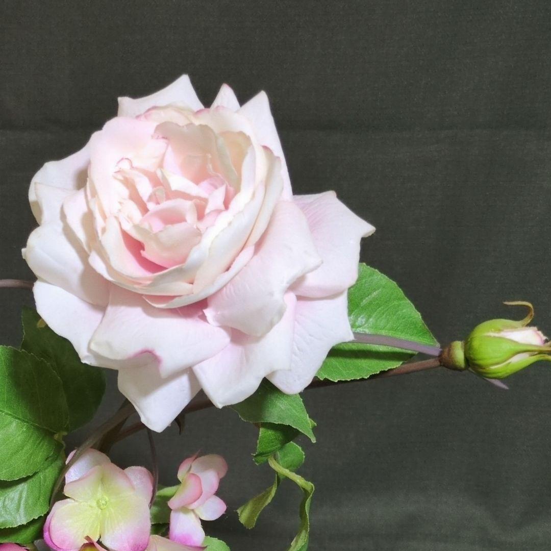 エミリオ•ロバ　タグ付き プリマローズ　薔薇と紫陽花　アーティフィシャルフラワー