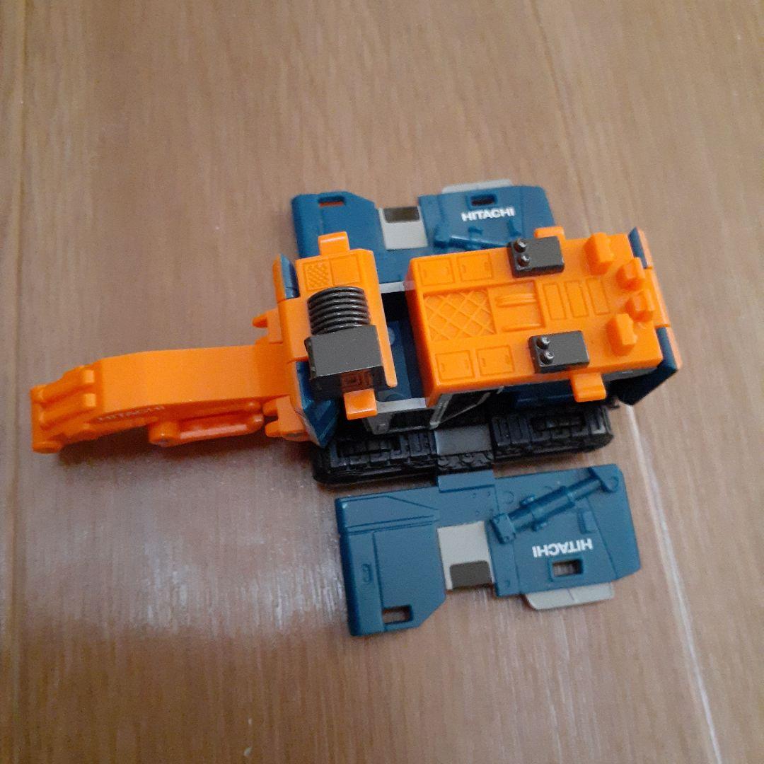 変形ショベルカー